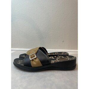 Aerosoft Tan & Black Slip On Silver Buckle Sandal